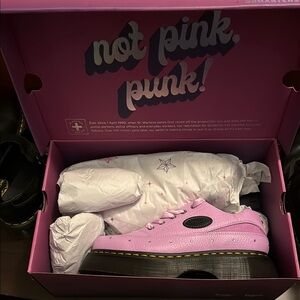 Dr. Martens Buzz Bratz Boots 10